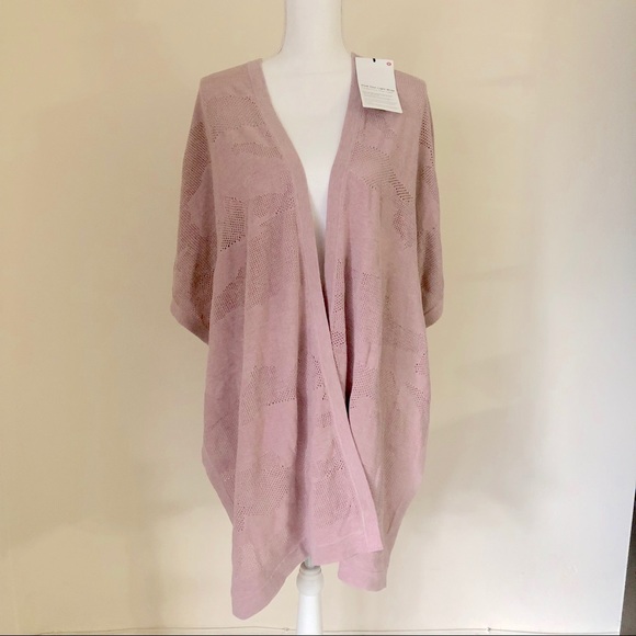 lululemon athletica Accessories - Lululemon Find Your Light Wrap